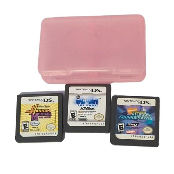 Nintendo‎ DS 3 Game Lot With 4 Cartridge Pink Clamshell Case OEM Genuine - Picture 1 of 4
